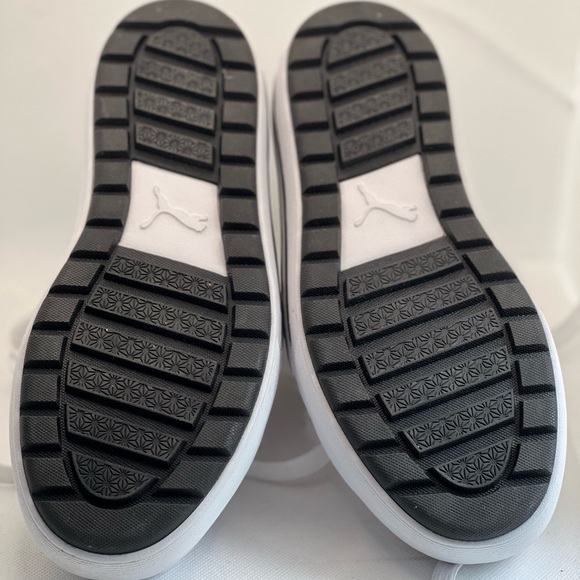 New with tags Puma Hightops US Youth Sise 4 Women’s 5.5 - Picture 2 of 6